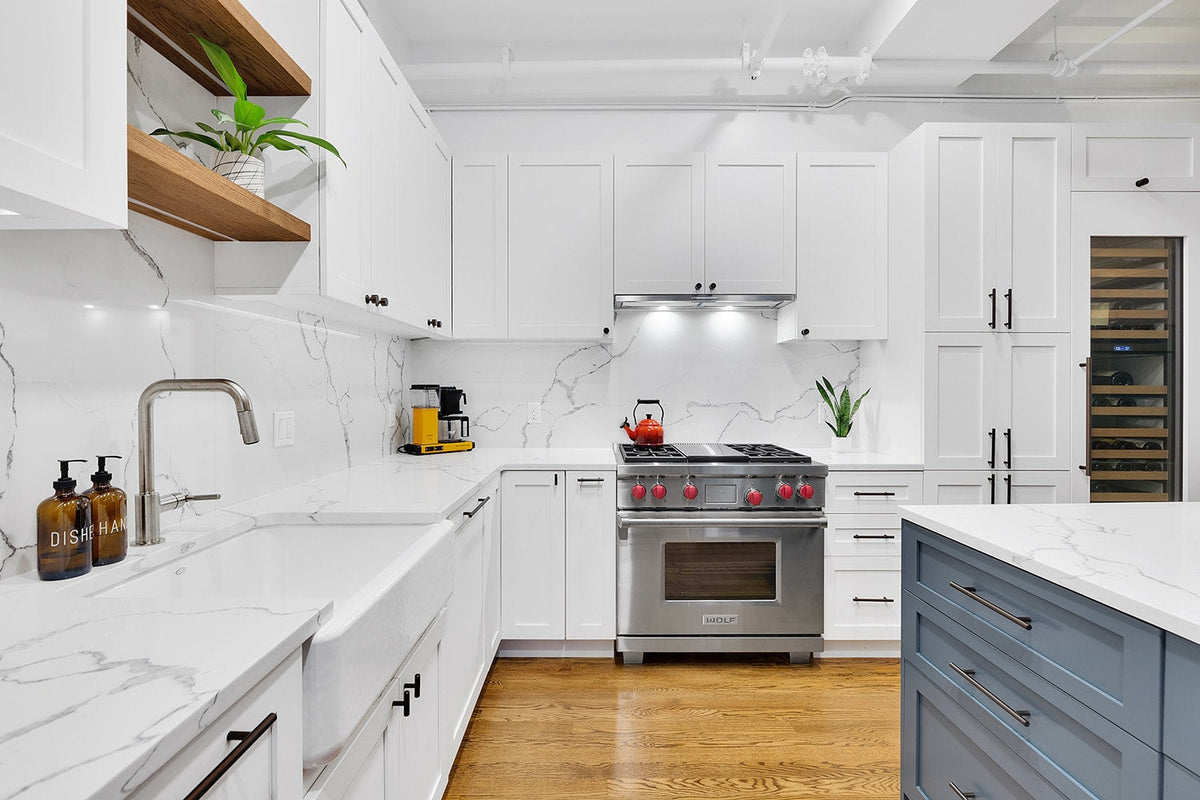 Kitchen & Dining